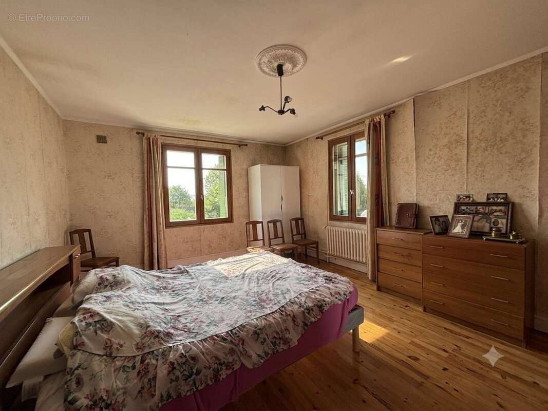 Maison 206 m² à Bourg-De-Peage  - photo 6