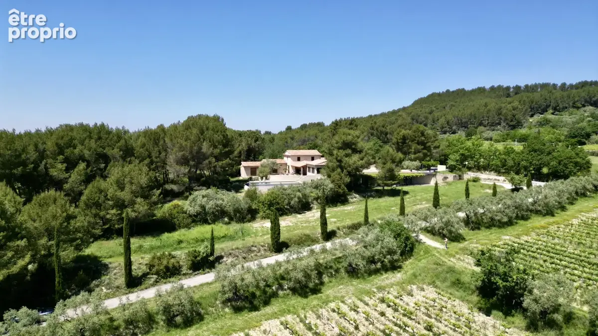 Ventoux   Domaine viticole de renom sur 18 ha - intimiste et vue dominante - photo 2