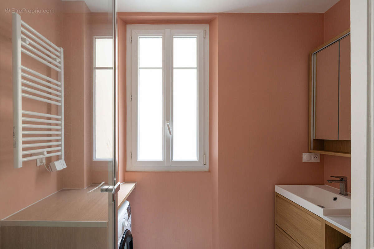 Appartement à PARIS-12E