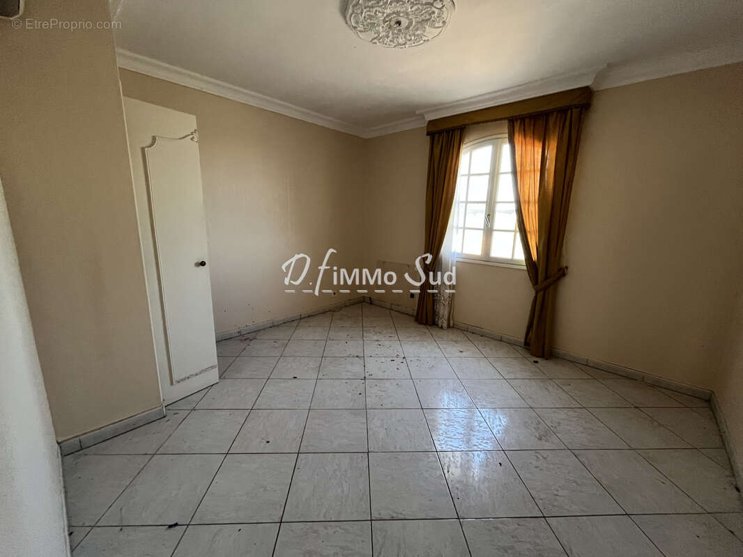 Maison T4 - 4 faces sur terrain exceptionnel de 4 400 m2 à Narbonne - photo 12