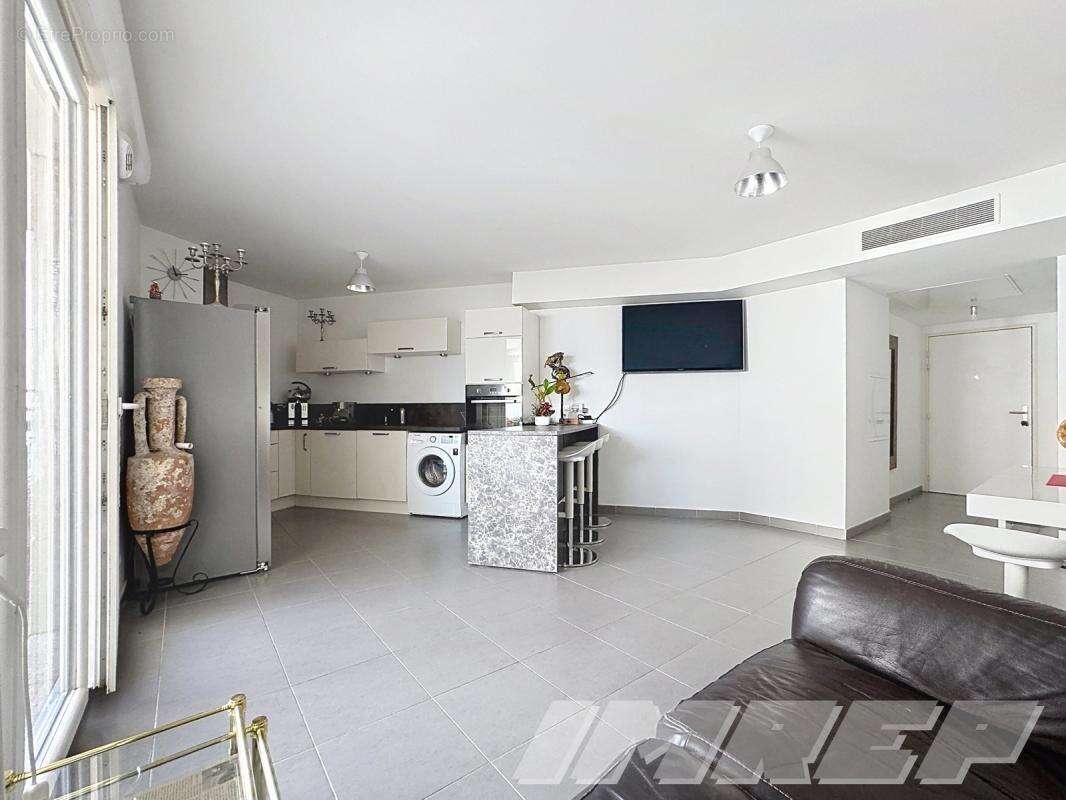 Appartement à MARSEILLE-8E