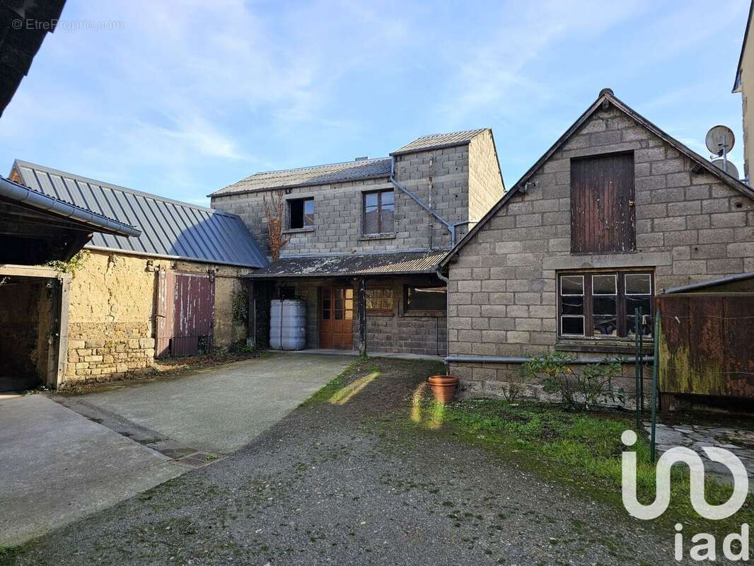 Photo 2 - Maison à LA BOUSSAC