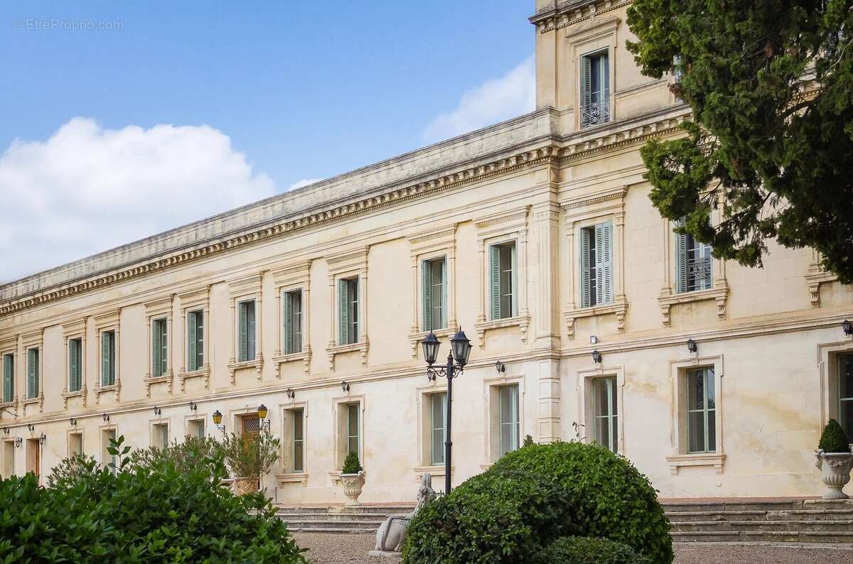 Maison à FONTVIEILLE