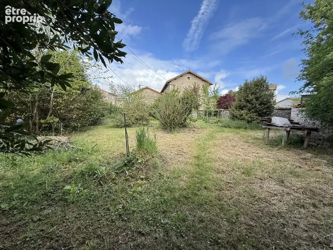 Spacieuse propriété en pierre de 4 chambres, au coeur d'un petit village proche de Ruffec - photo 15