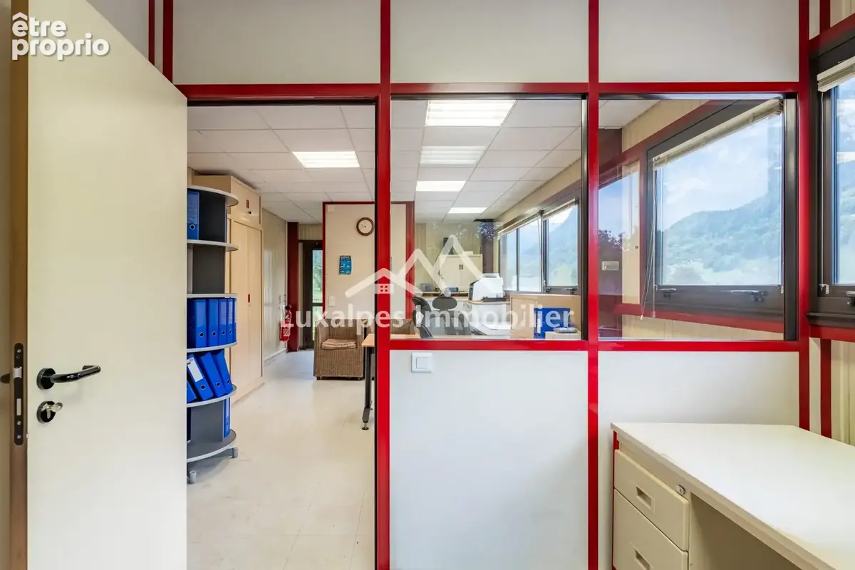 Commerce 495 m² à vendre à Bonneville (74130) - photo 8