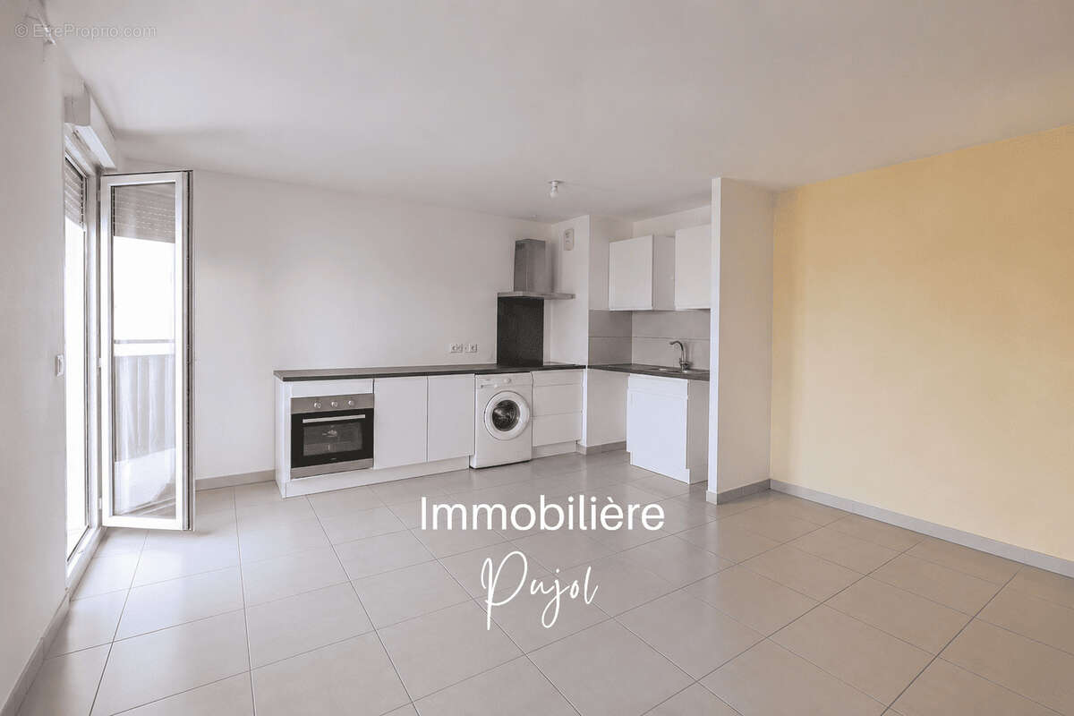 Appartement à MARSEILLE-4E