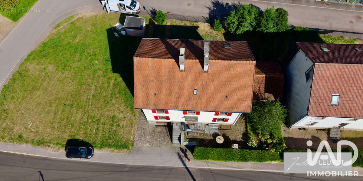 Maison 158 m² à Le Val-D'ajol  - photo 2