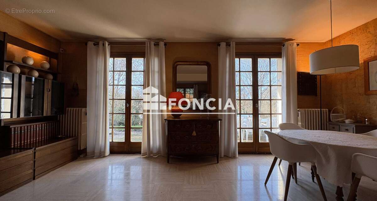 Maison à MORANCEZ