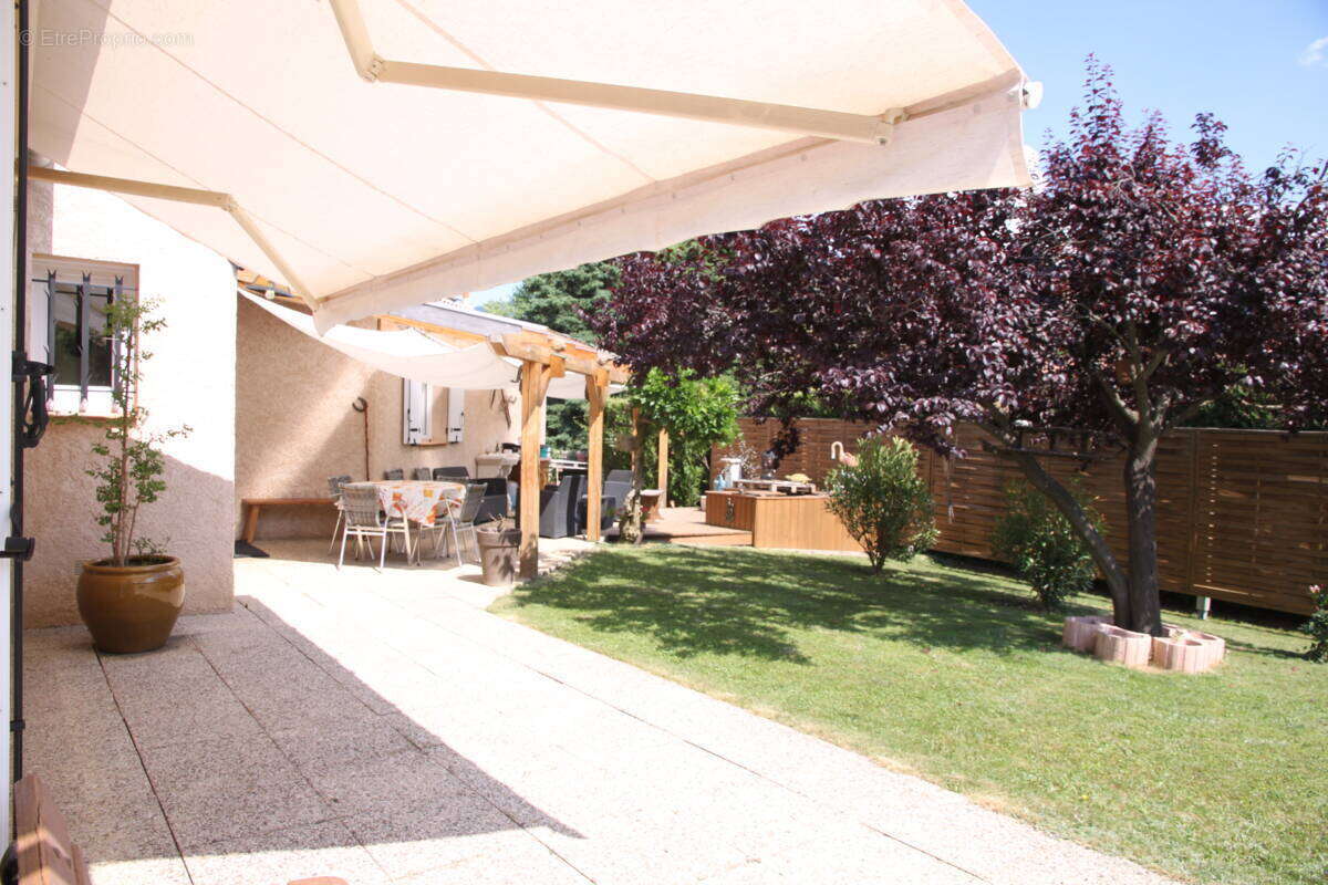 Maison à LA SAULCE