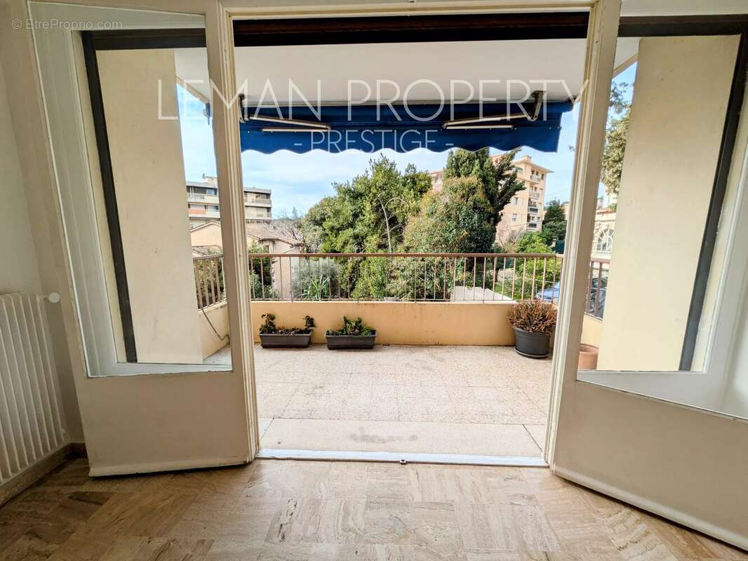 Appartement à LE CANNET