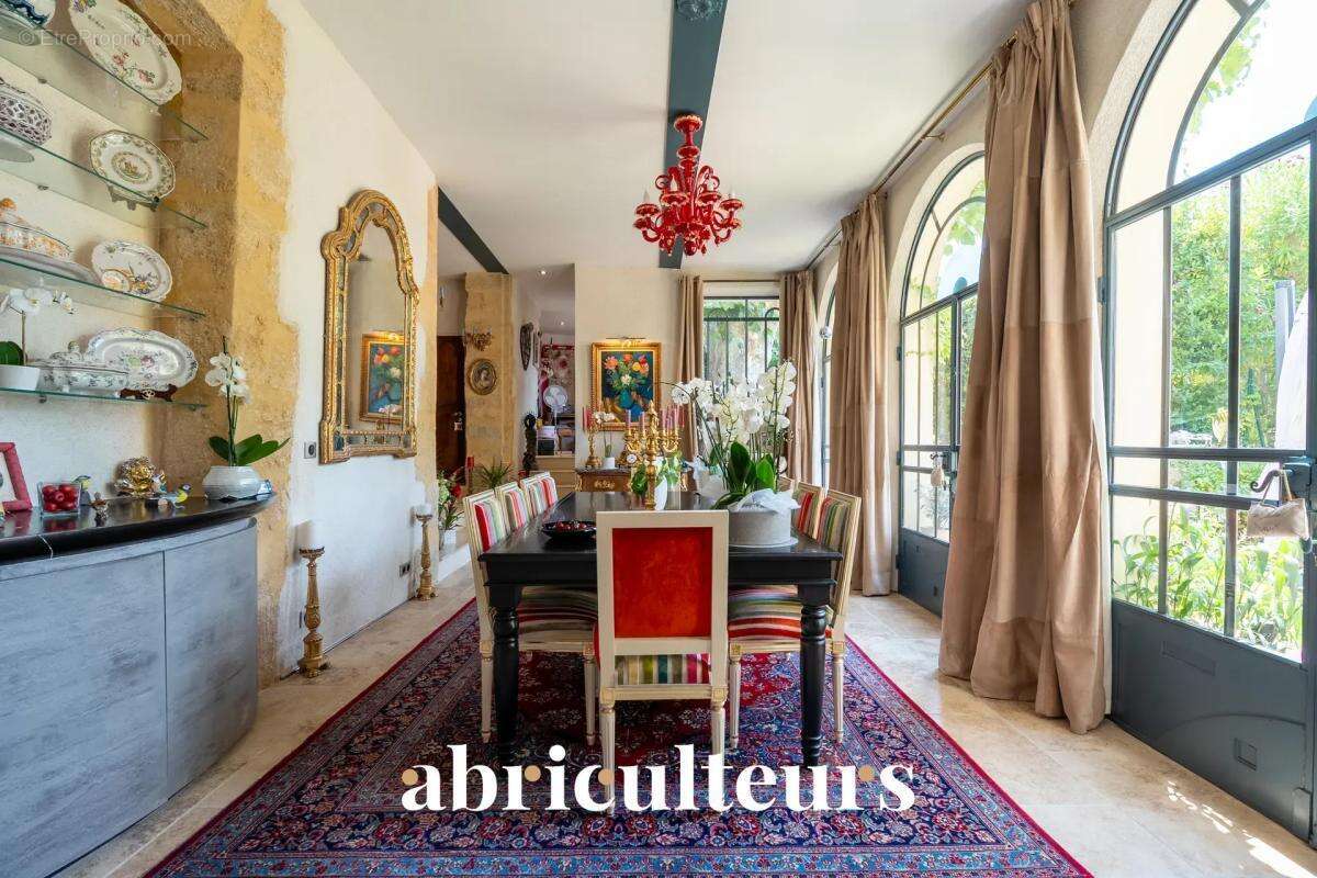 Maison de prestige de 395m² avec piscine en vente sur Bouc-Bel-Air (13320) - photo 5