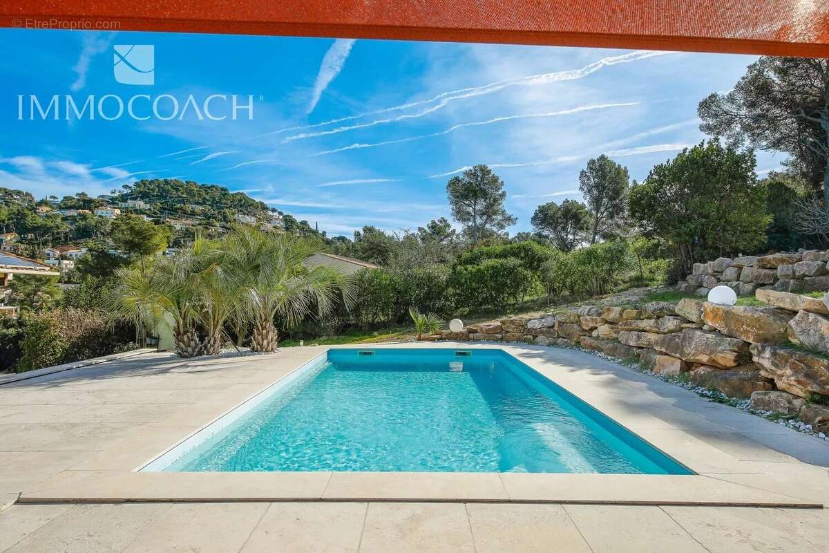 Maison à CARQUEIRANNE