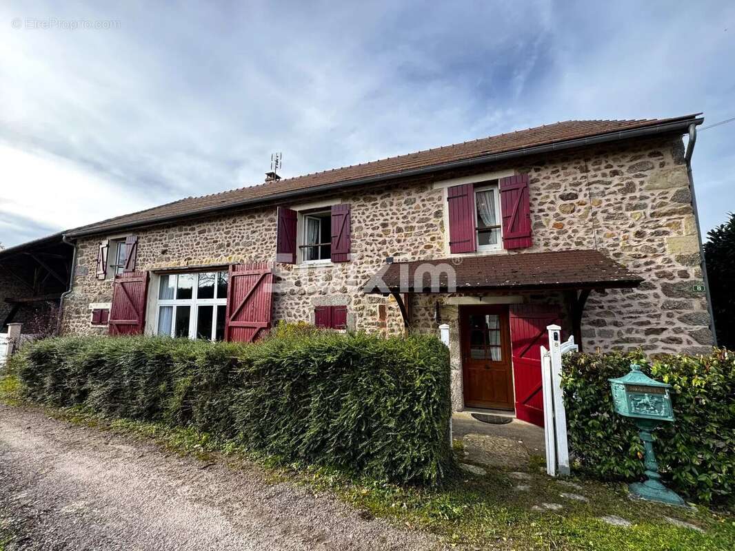 Maison à AVALLON