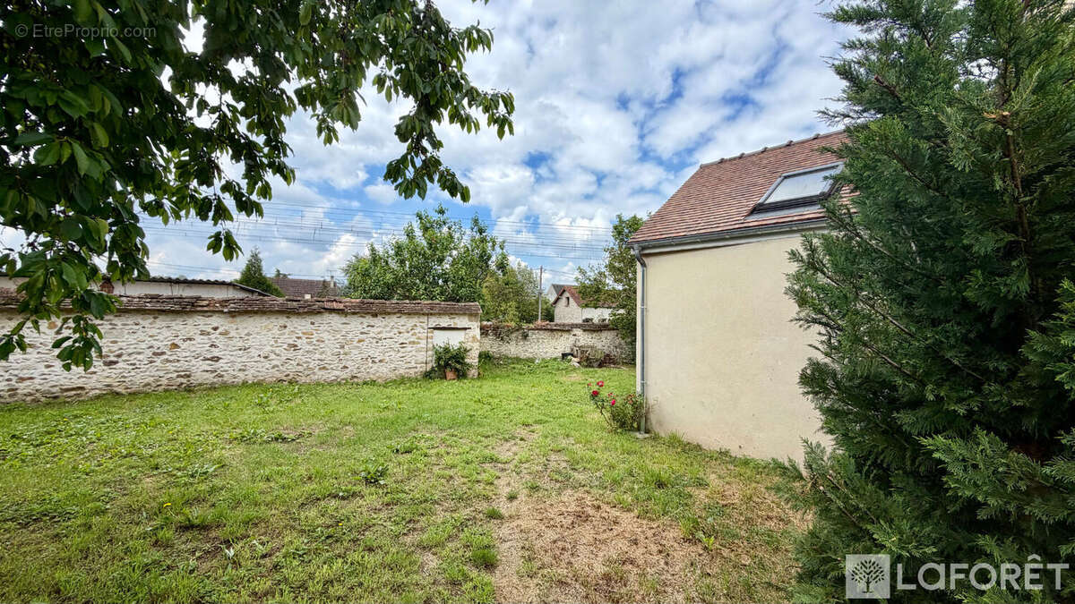 Maison à CHAMPAGNE-SUR-SEINE
