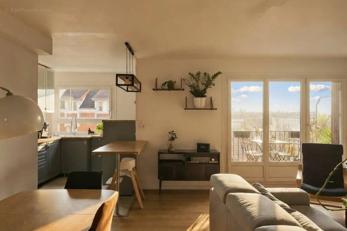 Appartement à SAINT-MAUR-DES-FOSSES