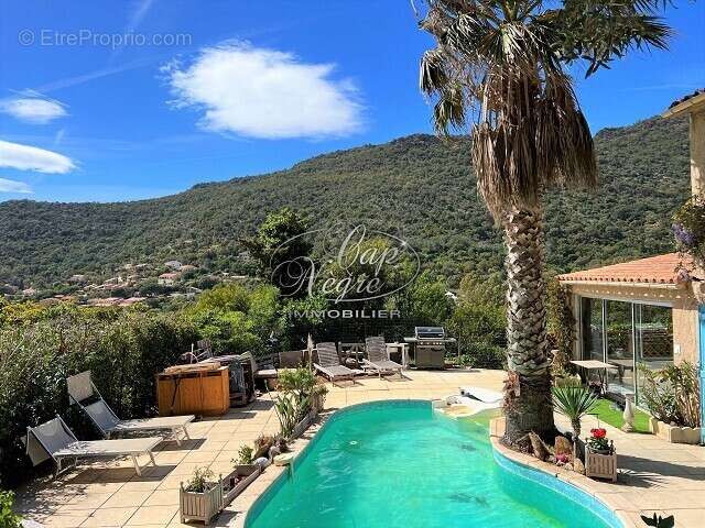 Maison à RAYOL-CANADEL-SUR-MER