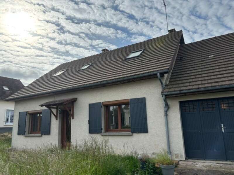 Maison à PONT-SAINTE-MAXENCE