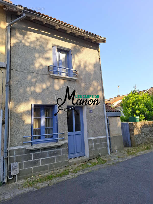 Maison à CHATEAUPONSAC