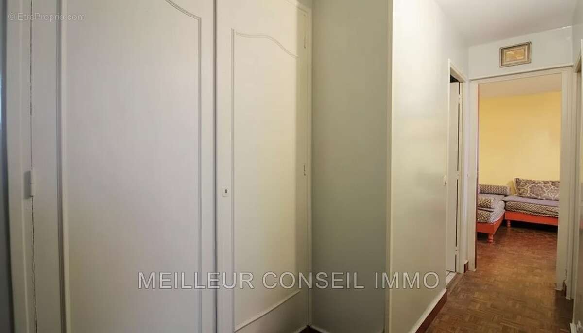 Appartement à LE BLANC-MESNIL