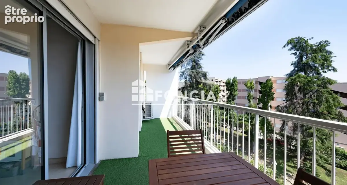 Nice corniche fleurie dans residence securise avec piscine et jardins, 4 pieces vue mer, cave poss. garage en sup - photo 7
