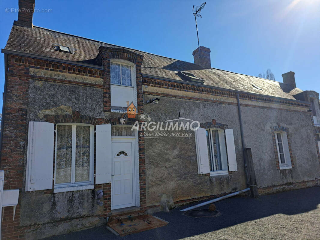 Maison à SAINT-CALAIS