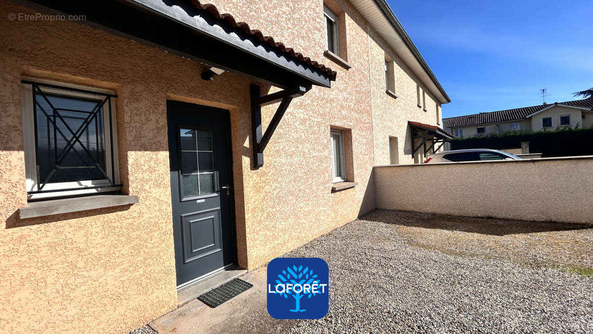 Maison à SAINT-BONNET-DE-MURE