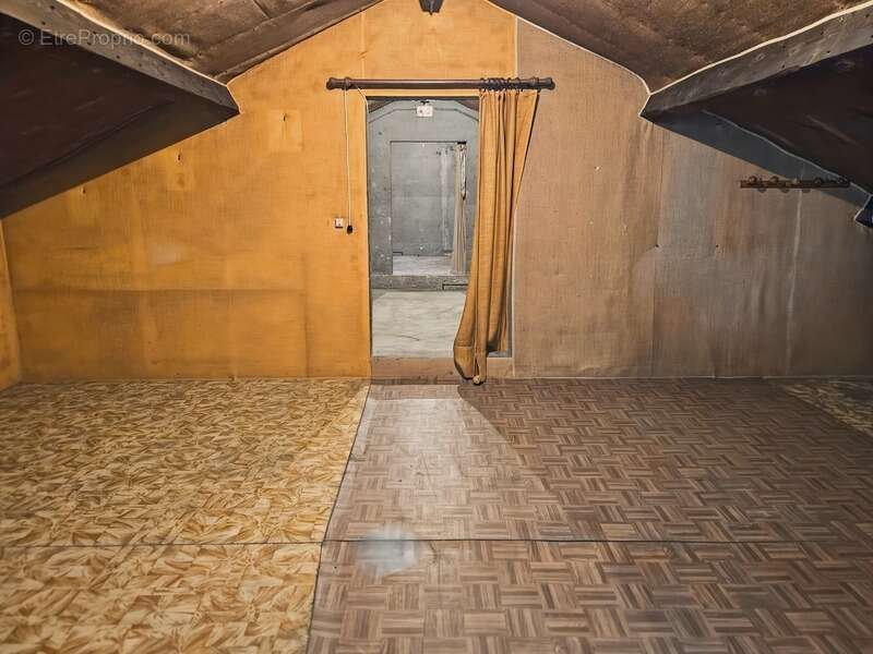 Maison à VERTAIZON