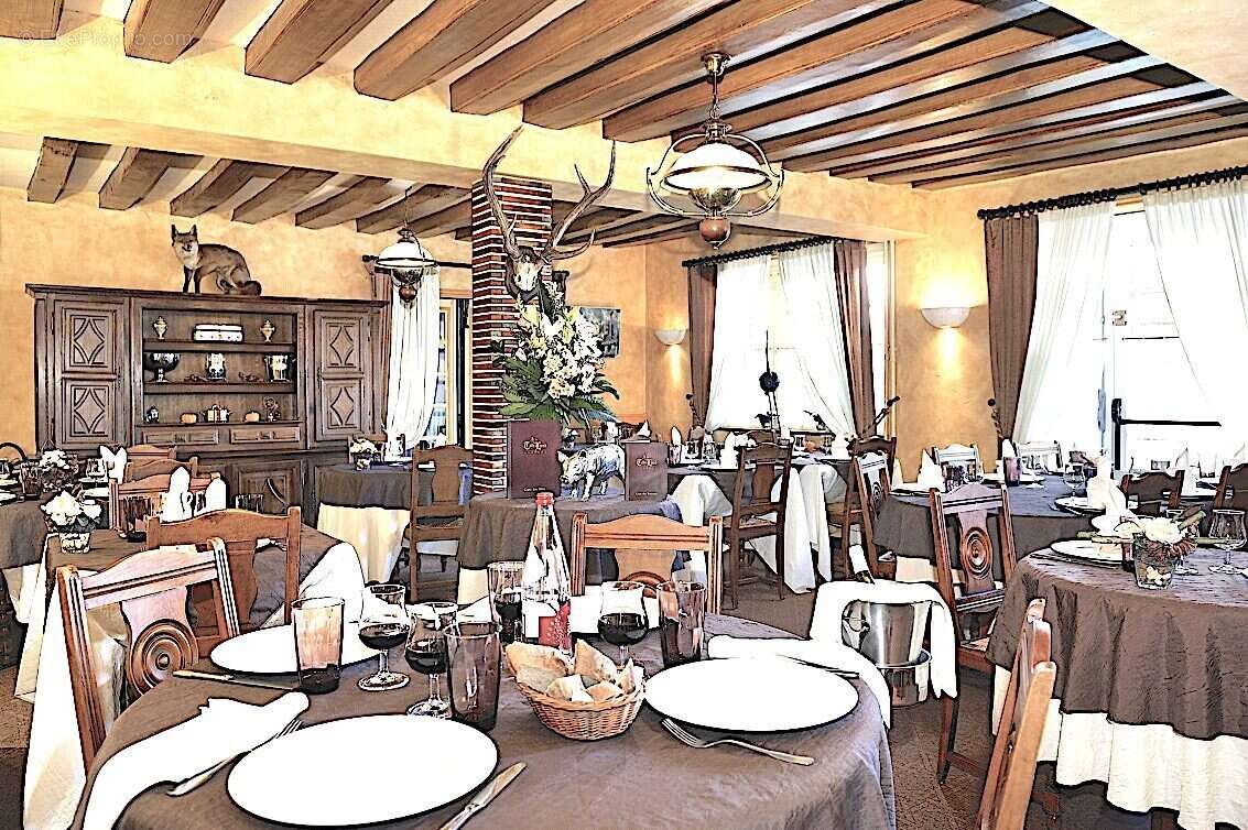 Autre à LA FERTE-IMBAULT