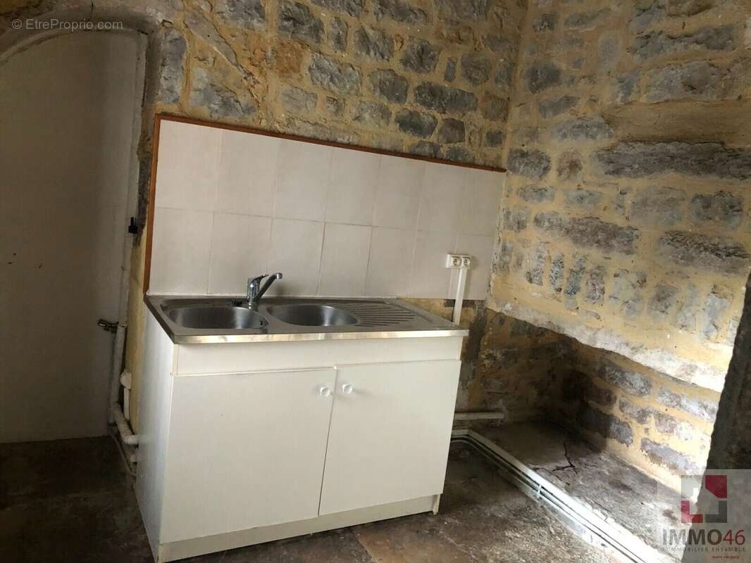 Maison à ALVIGNAC