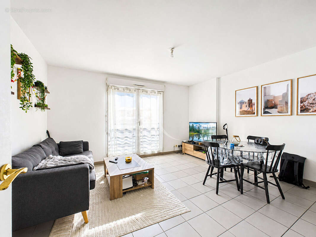 Appartement à ROSNY-SOUS-BOIS