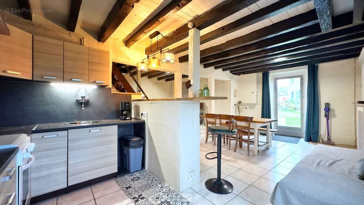 Maison à GENOUILLAC