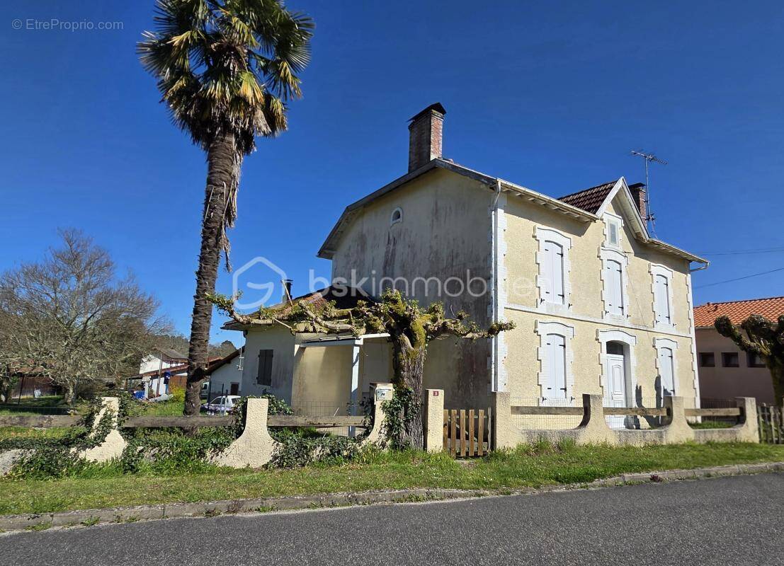 Maison à VILLENAVE