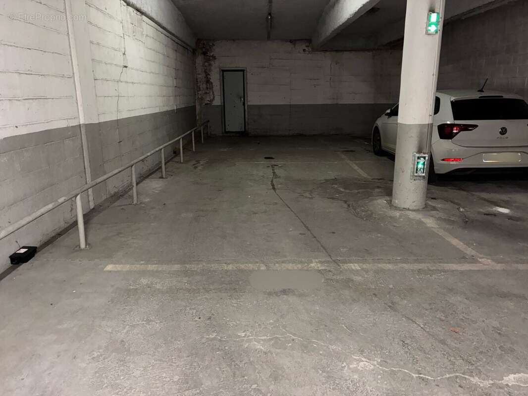 Parking à CHOISY-LE-ROI