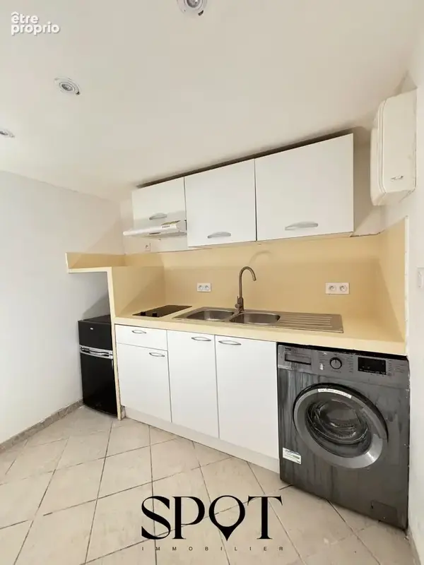 Marseille 5  Appartement avec mezzanine et cour - photo 5