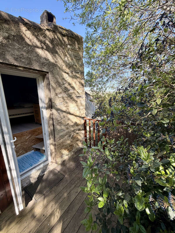 Maison à VILLENEUVE-LES-CORBIERES