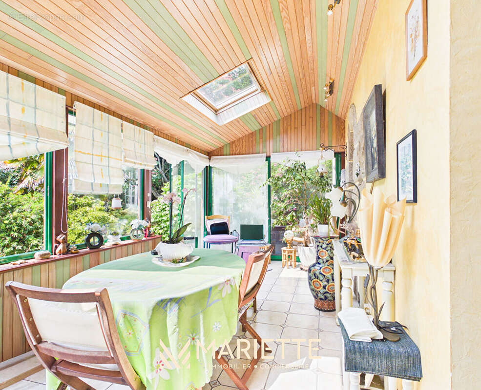 "JORNET" Fouesnant, Maison traditionnelle avec sous-sol total - photo 2