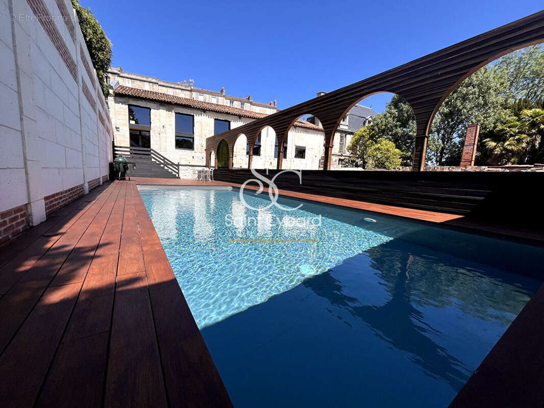 Loft rénové - Plateau Angoulême avec piscine - photo 14