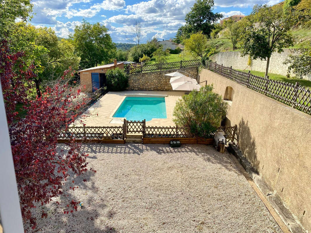 Maison à ARTIGNOSC-SUR-VERDON
