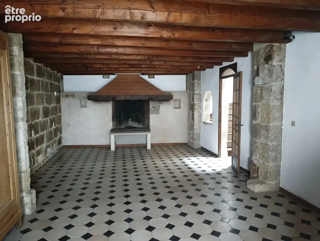 Maison de village avec garage - photo 4