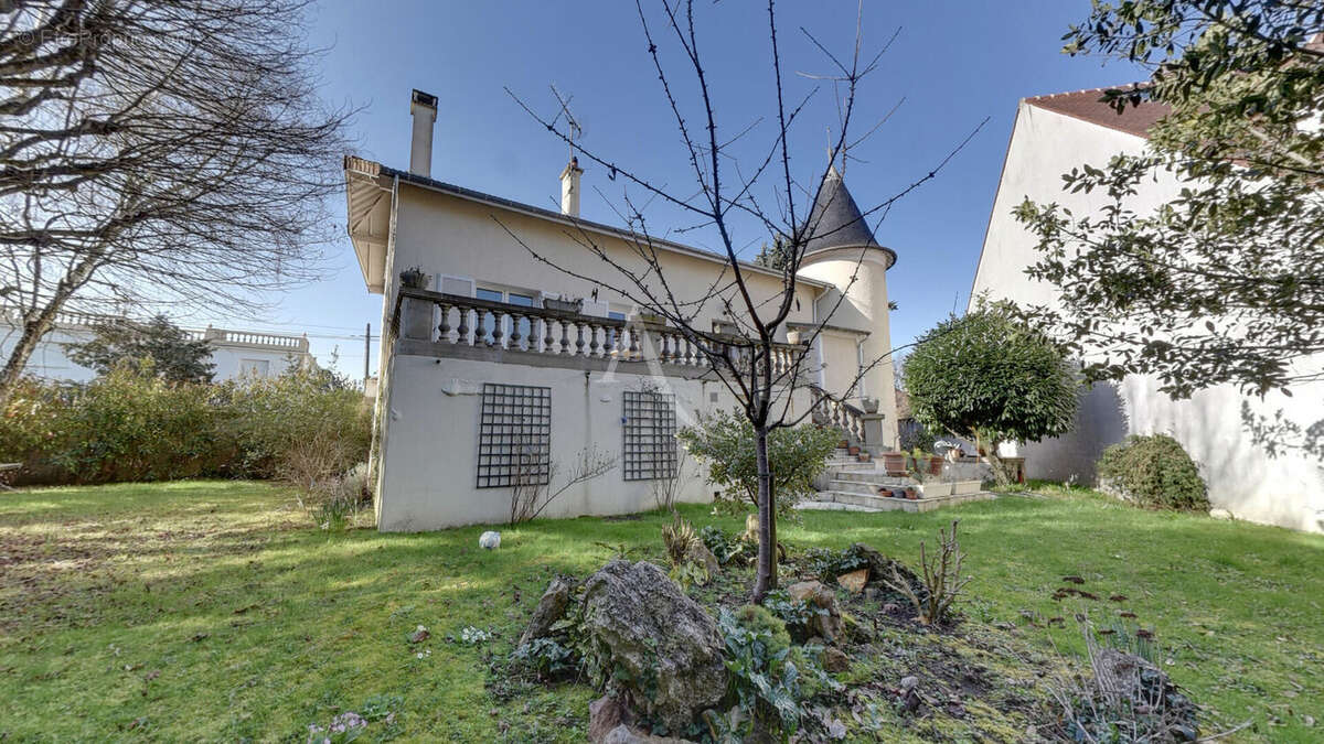 Maison à BRY-SUR-MARNE