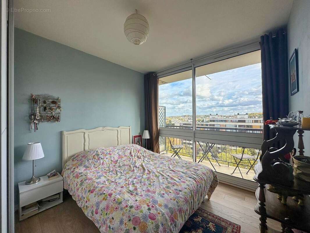 Appartement à FONTENAY-LE-FLEURY