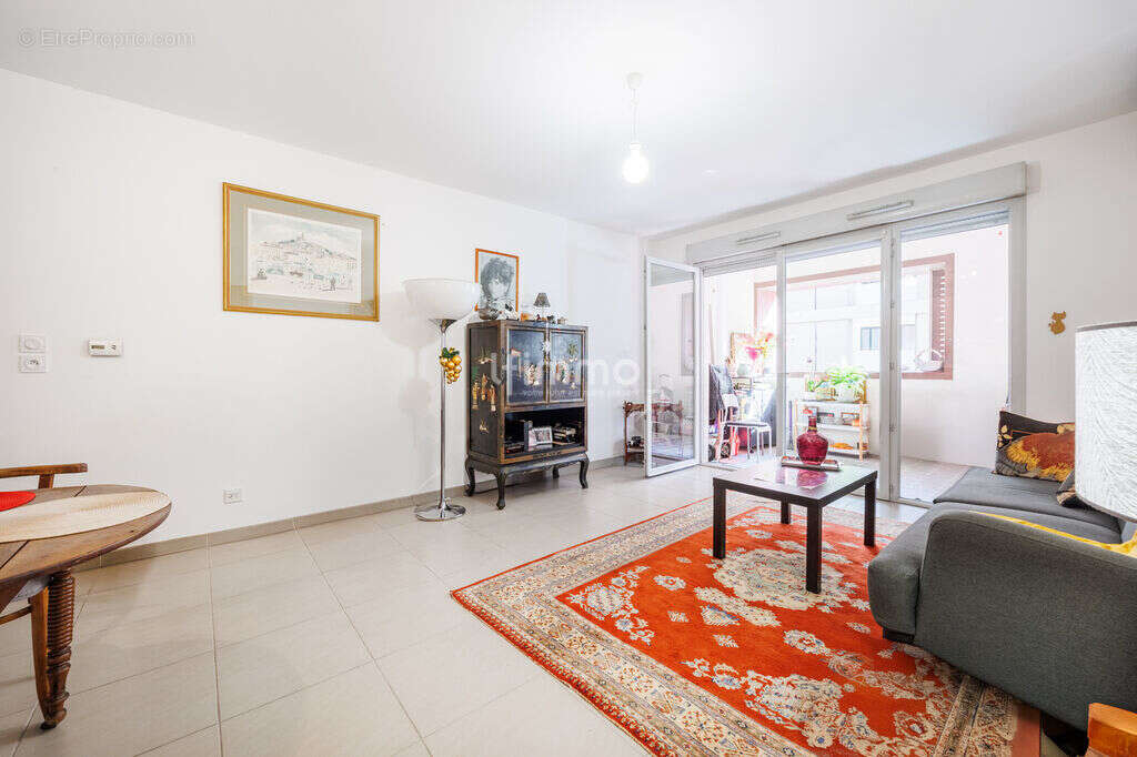 Appartement à MARSEILLE-2E