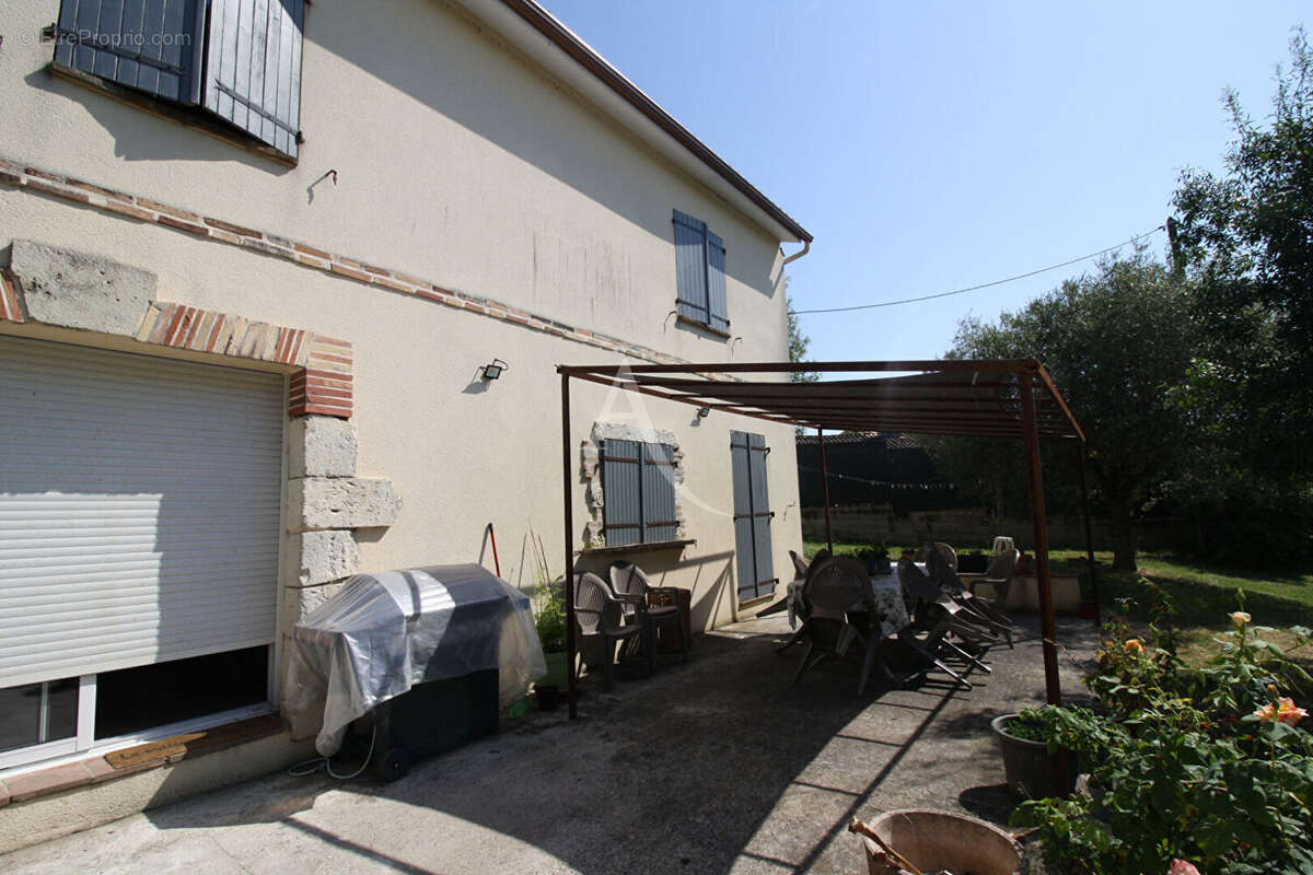 Maison Montesquieu 6 pièce(s) 213.55 m2 - photo 2