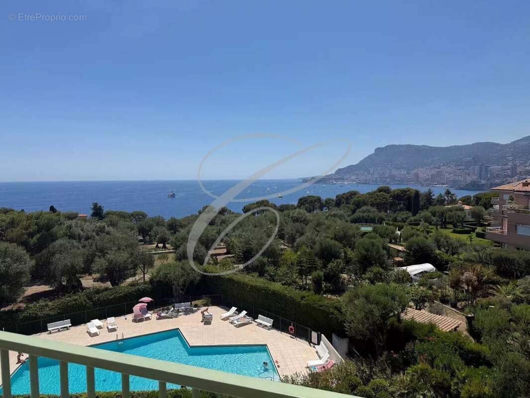 Appartement à ROQUEBRUNE-CAP-MARTIN