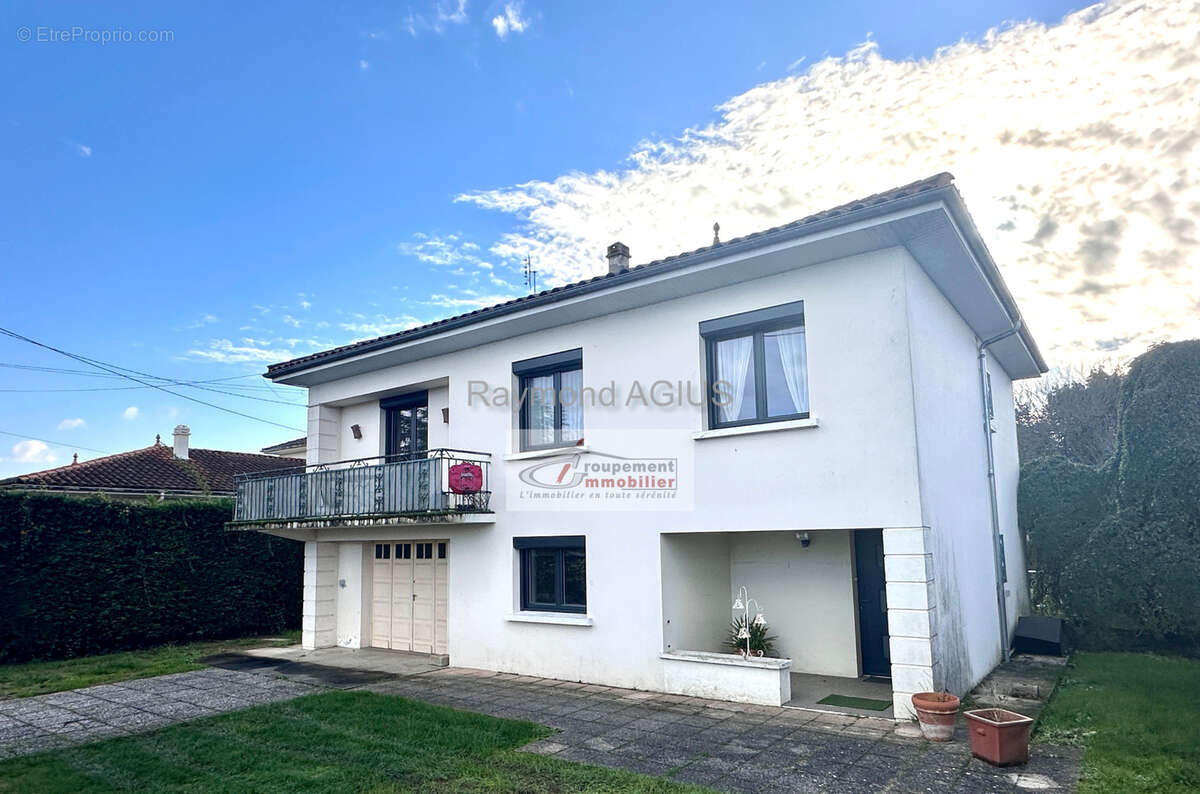 Maison à PINEUILH