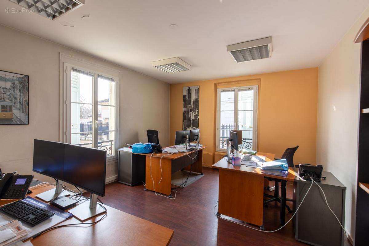 Appartement à LES MUREAUX