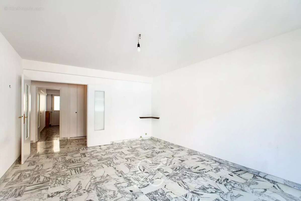 Nice - port lympia - appartement - 3 pièces - 83 m² - terrasse & balcon - stationnement - photo 4