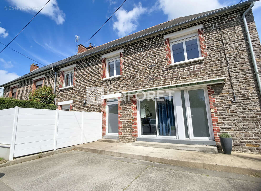 Maison à BAULON