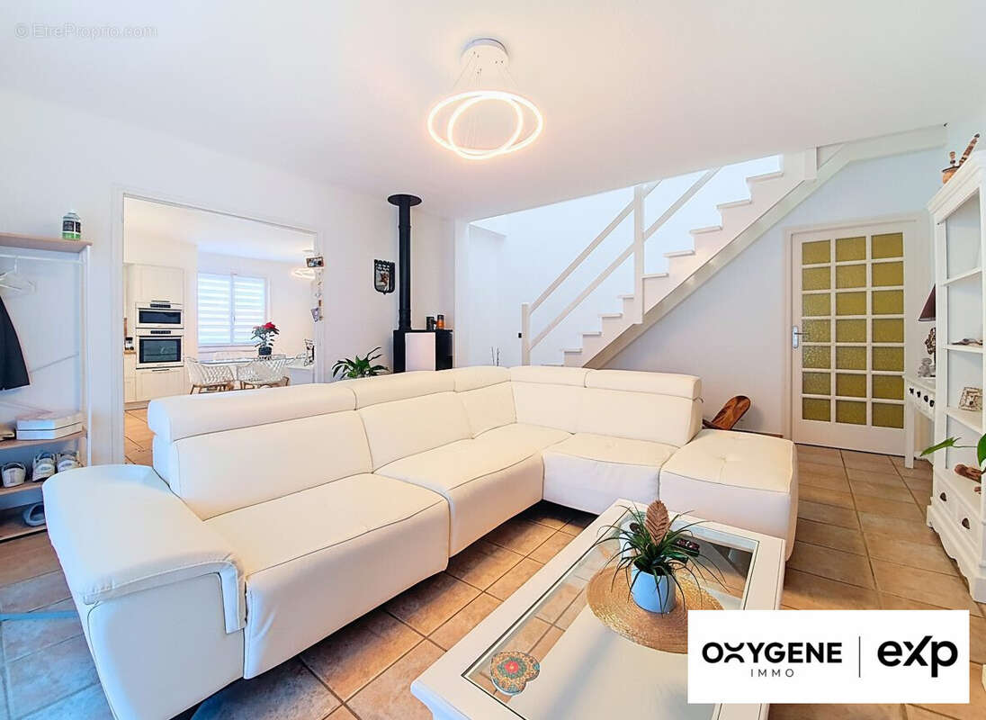 Maison à VILLENEUVE-DE-LA-RAHO