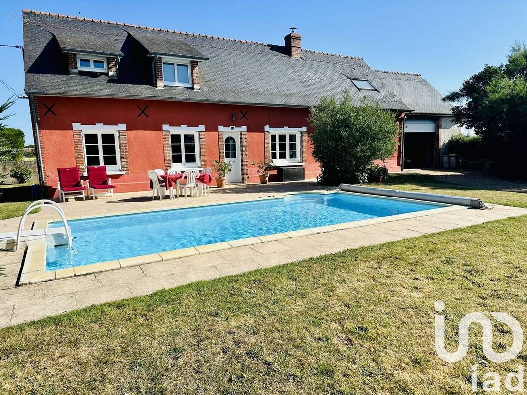 Photo 1 - Maison à FONTAINE-LA-GUYON